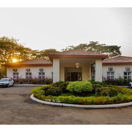 Modi'S Resort, Karjat Εξωτερικό φωτογραφία